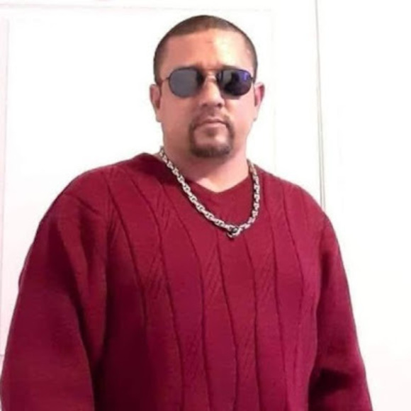 Meet your Posher, Jeffrey - Picture 1 of 1